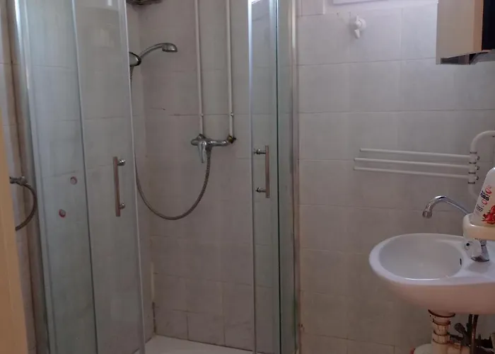 Case de vacanță Avas